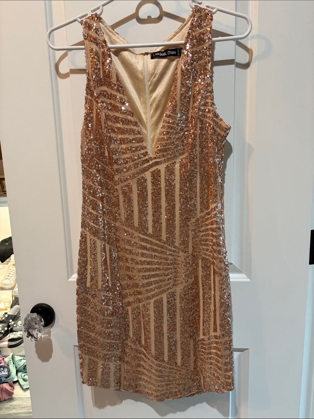 Lulu's Rose Gold Sequin V‑Neck Mini Dress